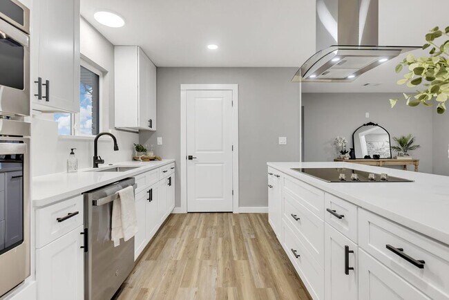 Building Photo - 3933 Wood Ct