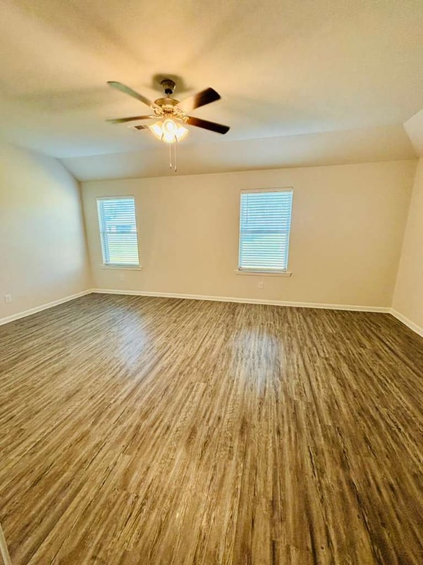 Building Photo - 24359 Dawson Ct