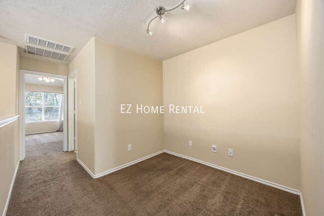 Building Photo - 2939 Hackamore Hollow Ln