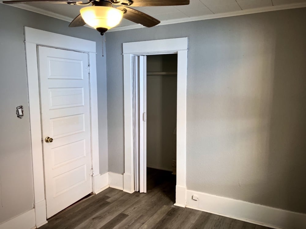 Building Photo - 2505 E 2nd St N