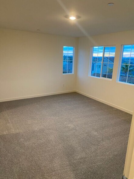 Building Photo - 1112 Buckwheat Wy