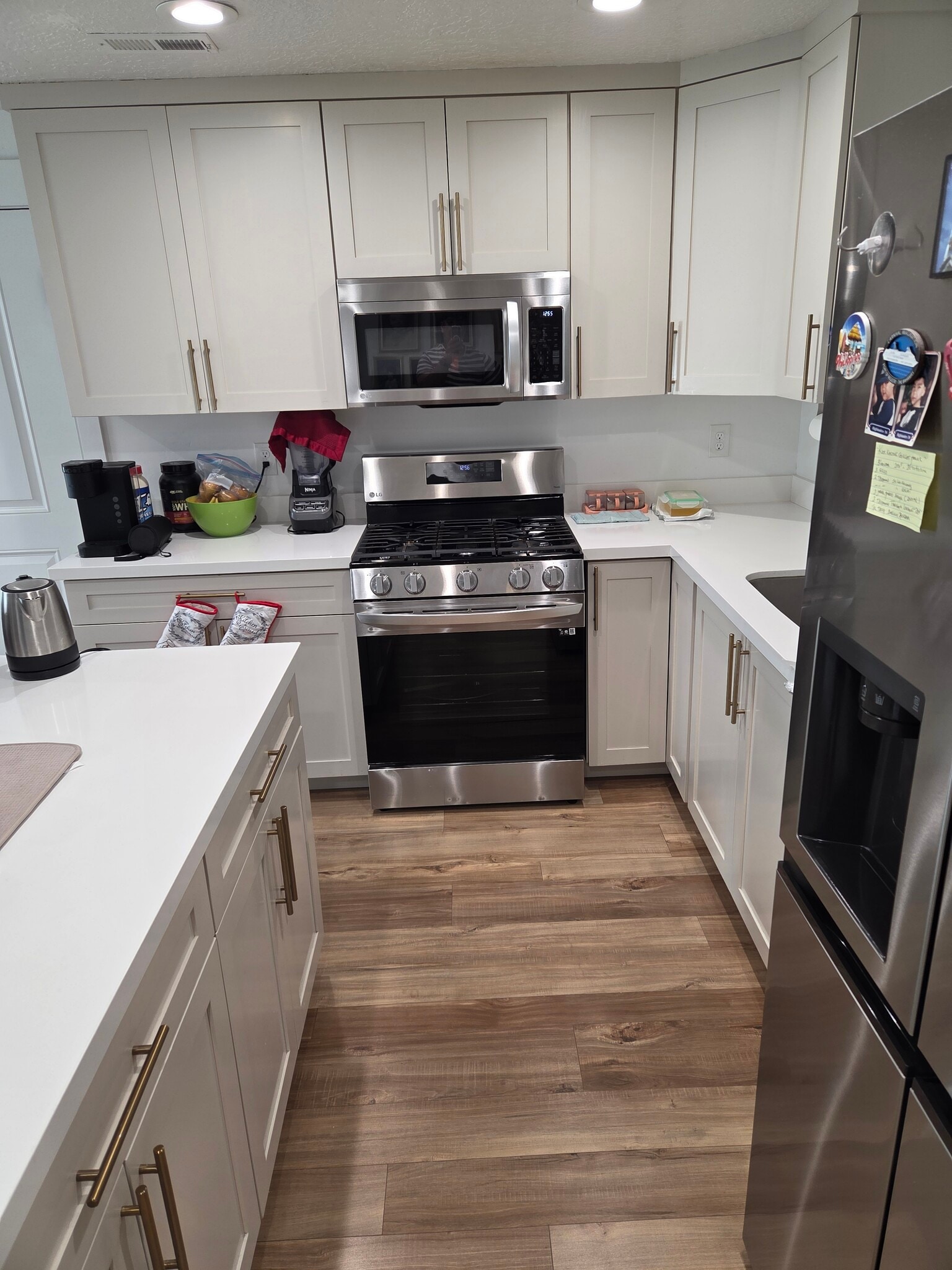 Building Photo - 7046 N Silver Creek Way