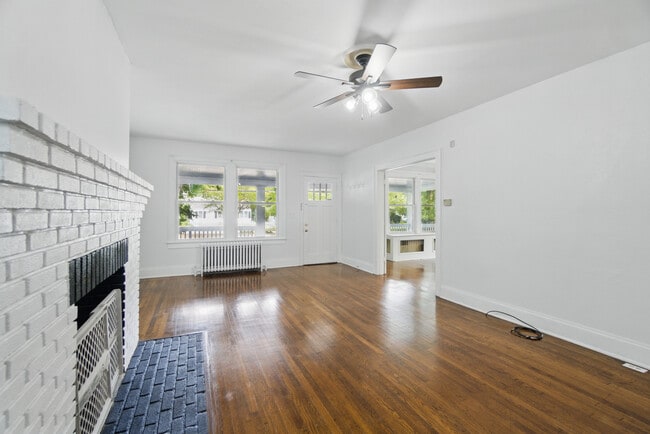 Building Photo - 5611 Hampton Blvd