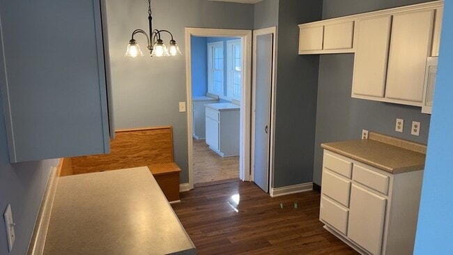 Building Photo - 4230 Reading Rd