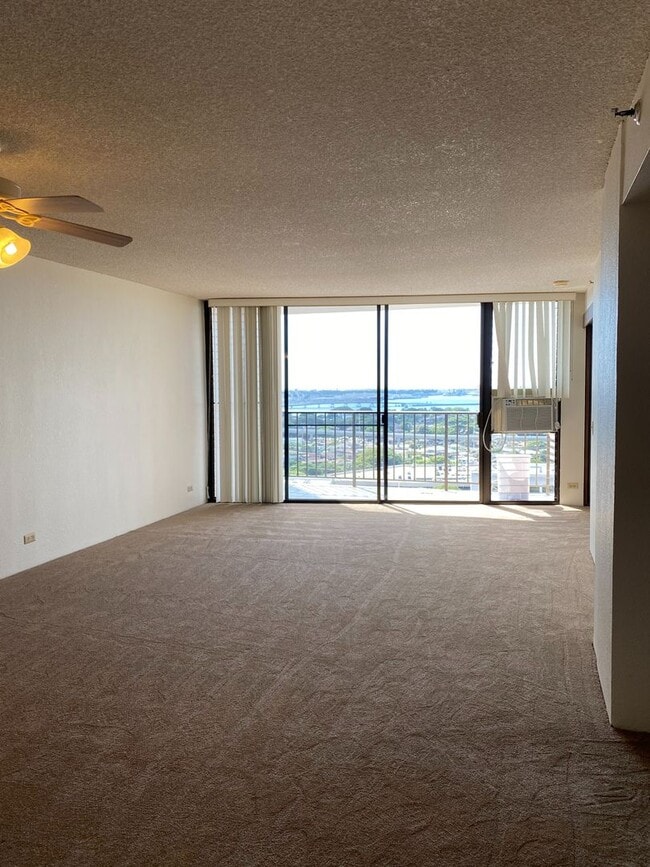 Building Photo - Park at Pearlridge