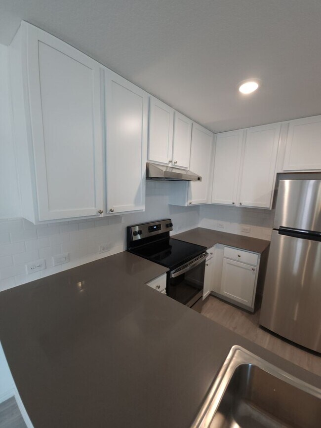 Building Photo - 2 weeks free Rent! Mission Del Lago- South of San Antonio, Tx