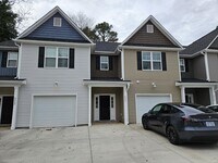 Building Photo - 600 Roxie Ave