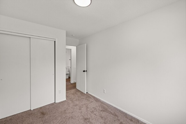 Building Photo - Ivy I | Elevated 3 Bedroom