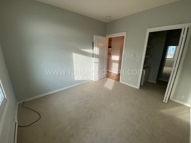 Building Photo - RARE OPENING at Waterfront Landing – Spacious Waterfront 1BR w/ Private Deck, Views & Direct Pike...