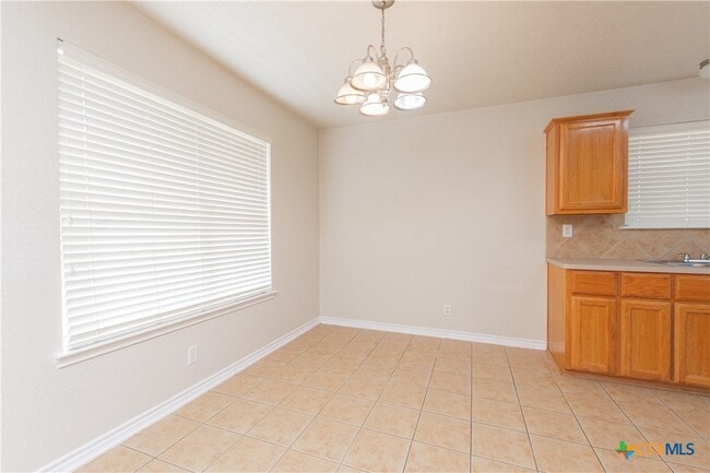 Building Photo - 404 Rowdy Dr