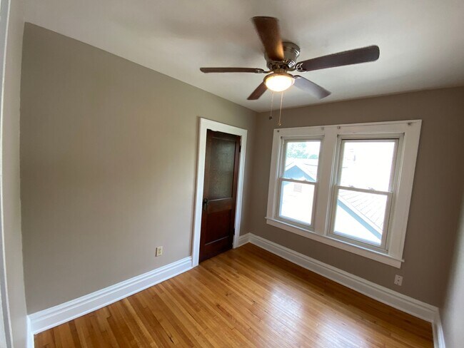 Building Photo - W Pacemont Rd 152-154 NSLLC