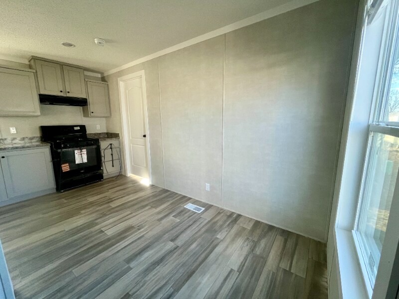 Building Photo - 1405 Elm Hills Blvd