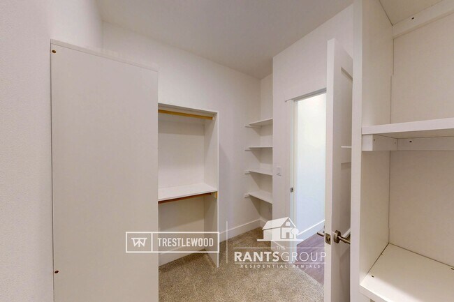 Building Photo - Brand New! Modern Home in Trestlewood – Wh...