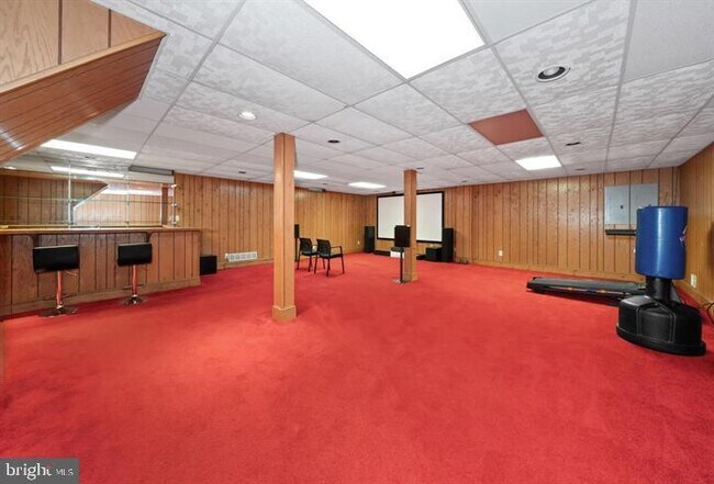 Building Photo - 253 Peoples Way