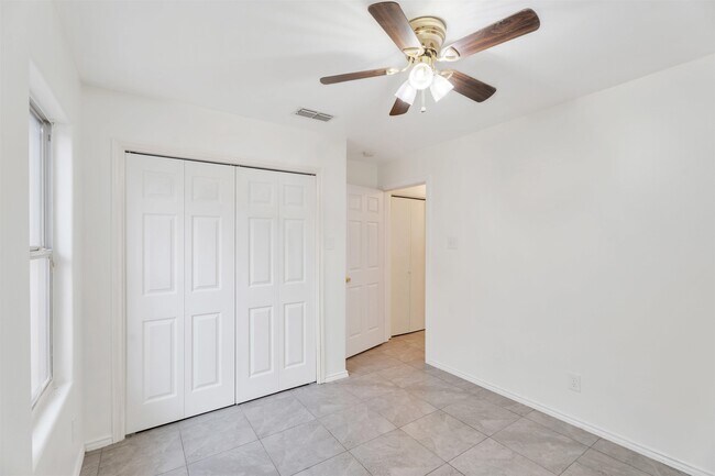 Building Photo - 823 Witherspoon Loop