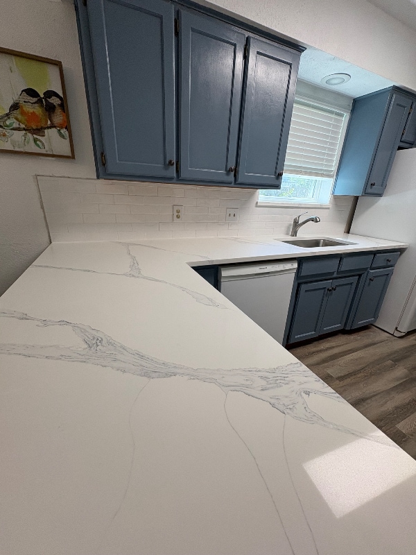 Building Photo - 806 Wildwood Ln