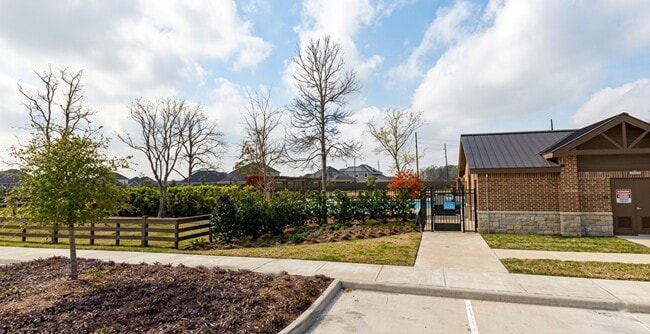 Building Photo - 31611 Donoso Dr
