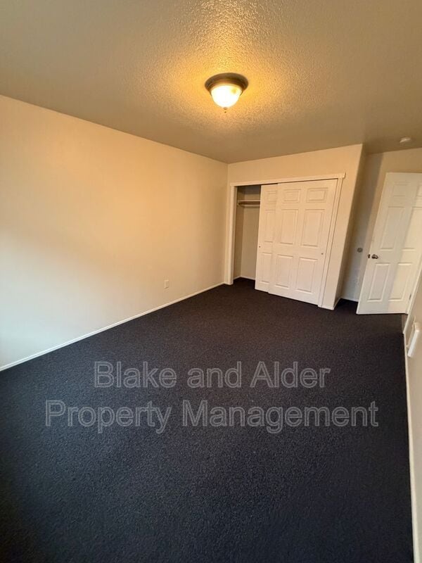 Building Photo - 13637 SE Center St