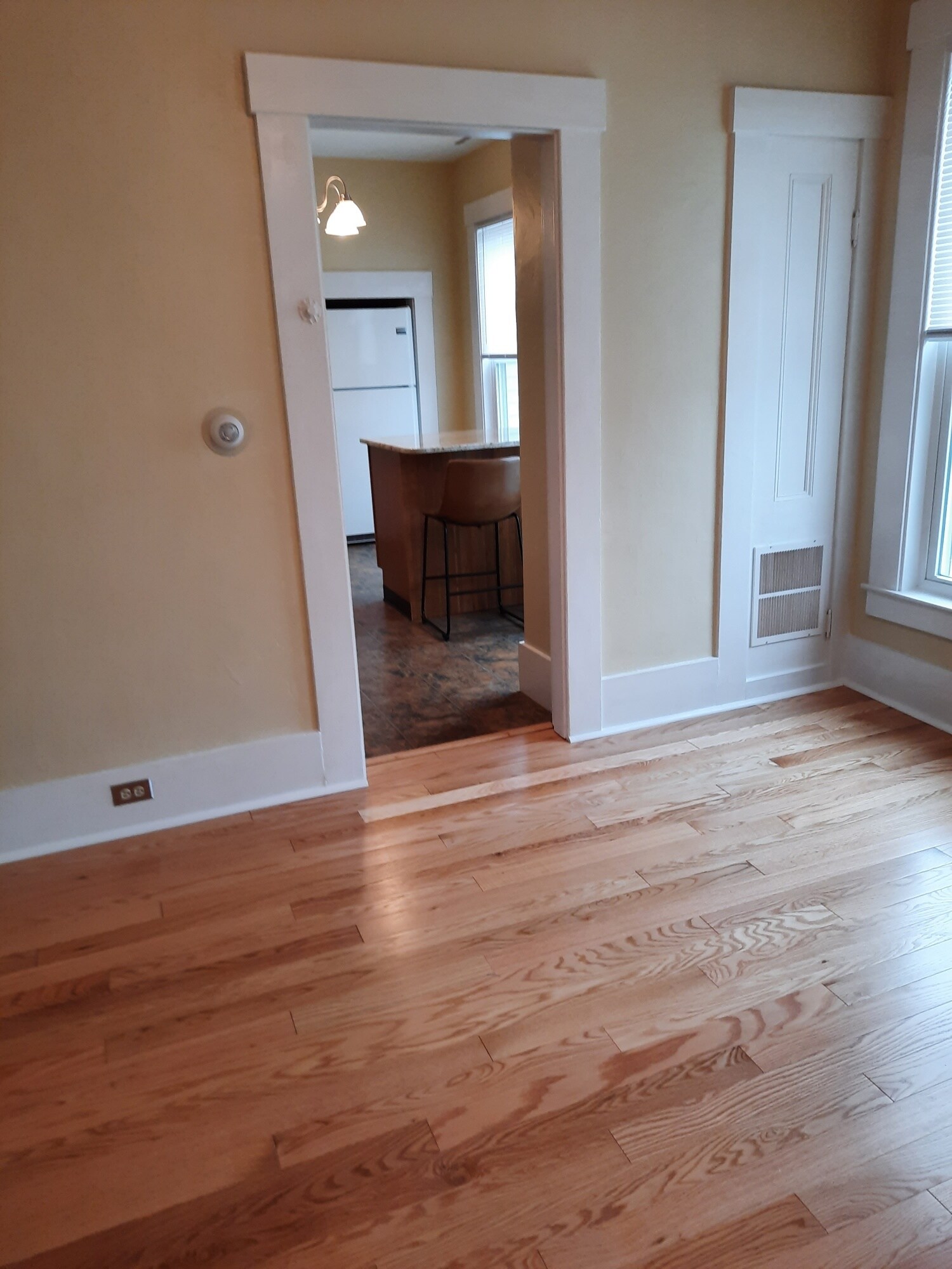 living room - 31B Kinsley St