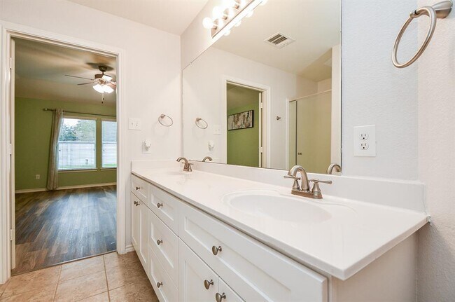Building Photo - 21126 N Yellow Bud Ct