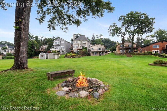 Building Photo - 4151 Bluebird Dr