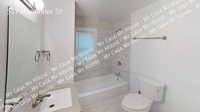 Primary Photo - 507 Marianna St