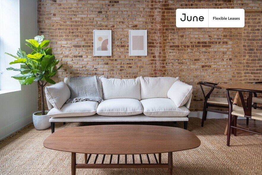 Building Photo - Chic ROOM at The Clark House