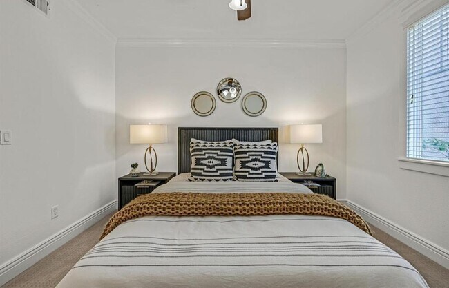 Building Photo - Stunning Ground-Floor 2 bd, 2 ba- Danville...