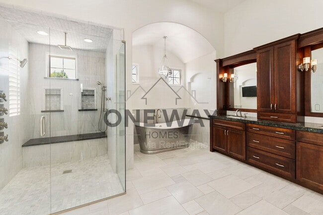 Building Photo - 4432 E Ford Ave