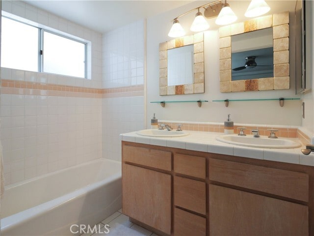 Building Photo - 440 Marine Pl