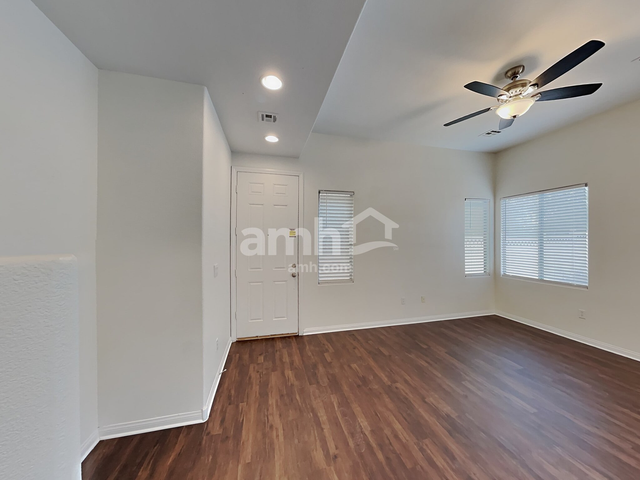 Building Photo - 5283 Railroad River Ave