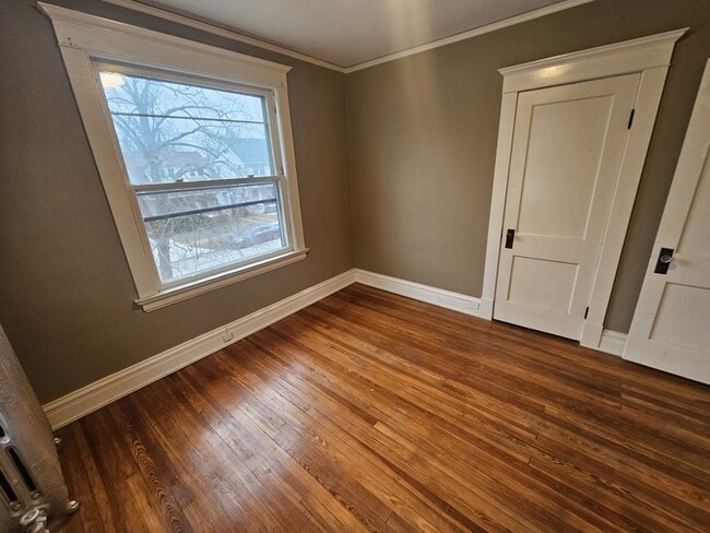 Building Photo - 1330 Brockley Ave