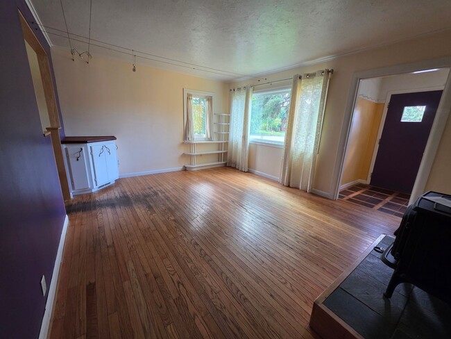Building Photo - 1551 Sunrise Dr