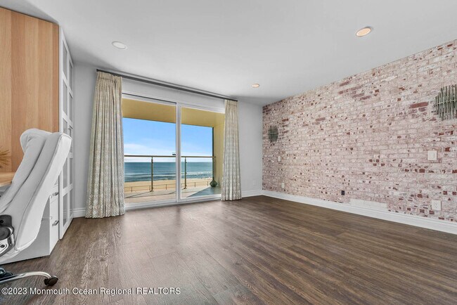 Building Photo - 510 Ocean Ave N