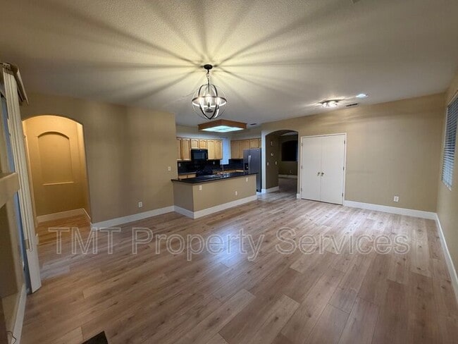 Building Photo - 3424 Babson Dr