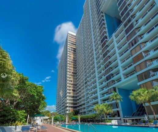 Building Photo - 1717 N Bayshore Dr