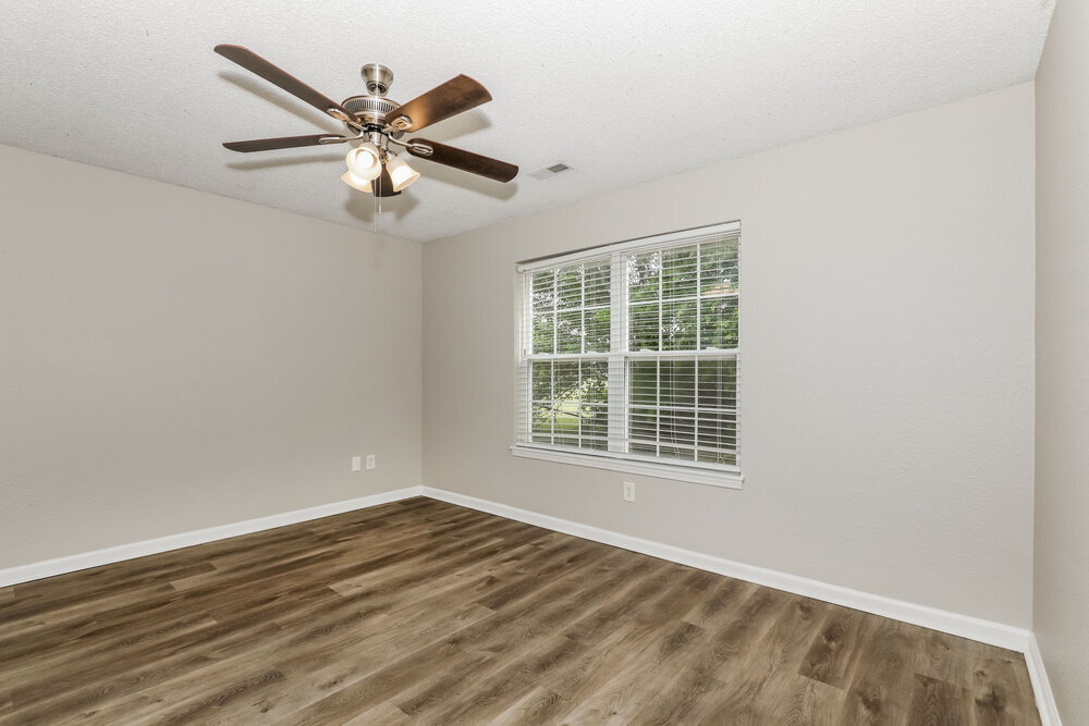 Building Photo - 629 Locust Grove Ln