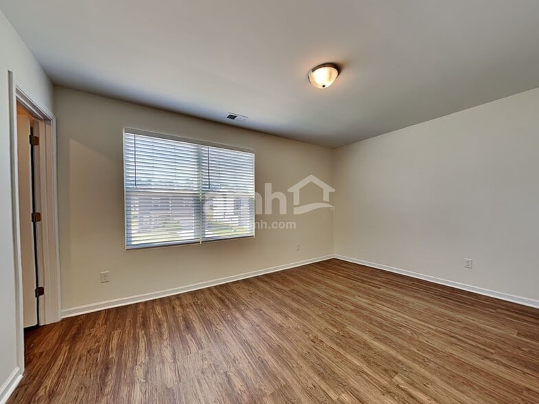 Building Photo - 136 Orion Way