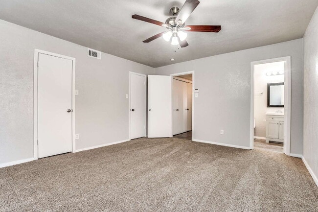 Building Photo - Stylishly Updated Home with Spacious Living and Ample Outdoor Space