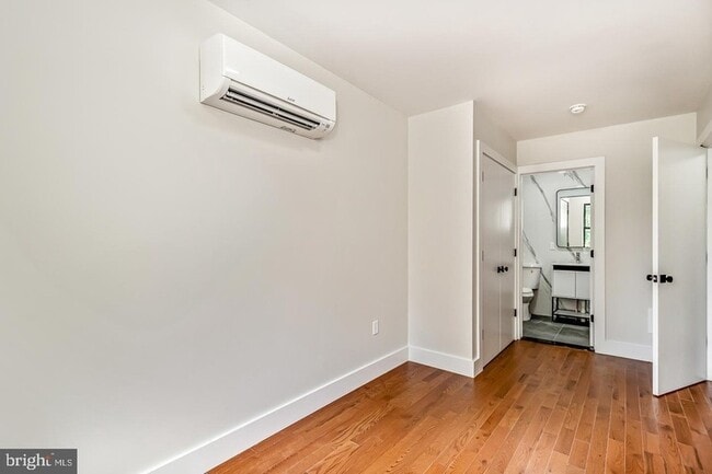 Building Photo - 182 E Huntingdon St