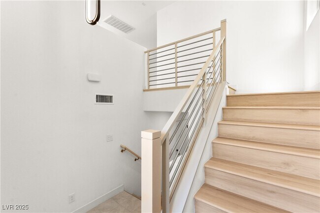 Building Photo - 5606 Spring Trellis St