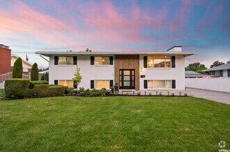 Building Photo - Millcreek Stunner Next to St Marks Hospital!