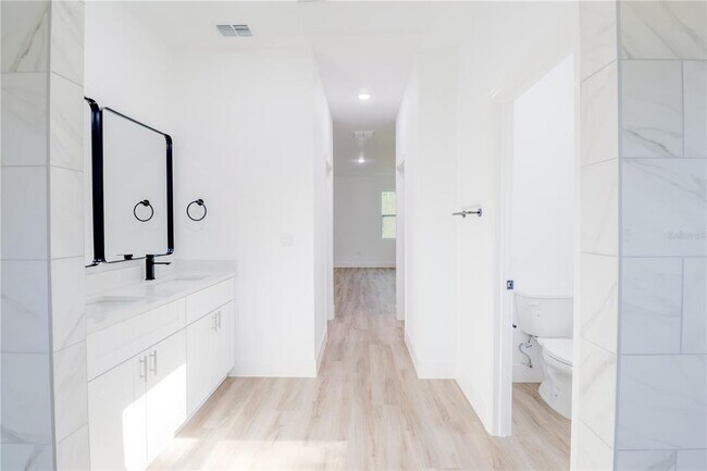 Building Photo - 125 Fisher Way