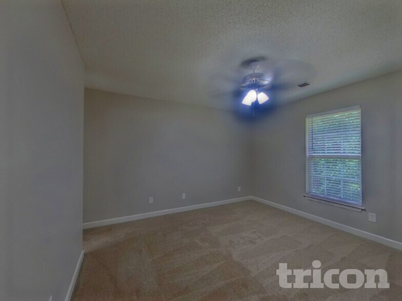 Building Photo - 3341 Braden Dr