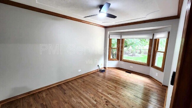 Building Photo - 3467 Charlemaine Dr