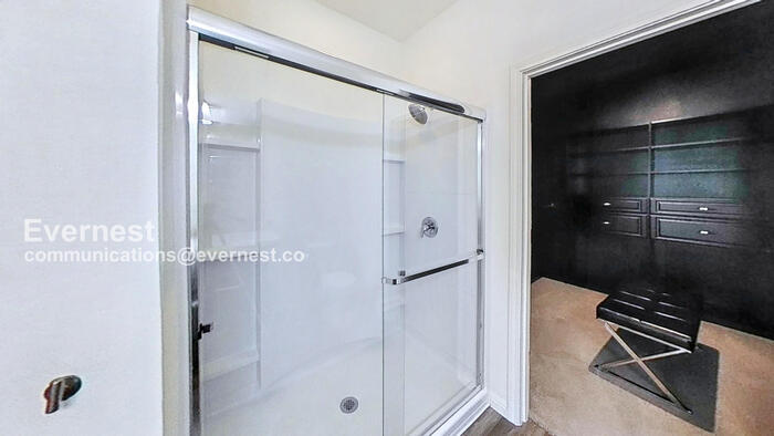 Building Photo - 400 Seneca Loop