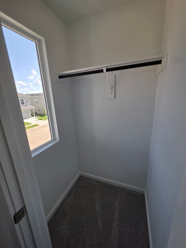 Building Photo - New Build Perfection: 3 Bedroom, 2.5 Bath ...