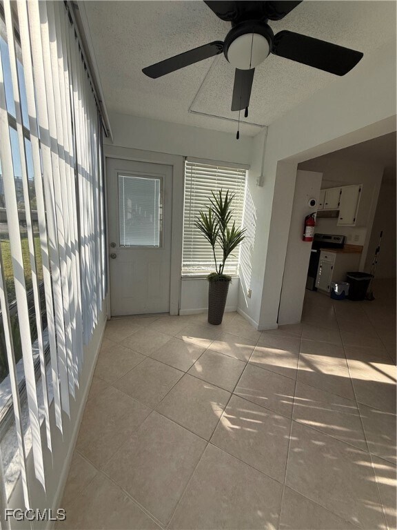 Building Photo - 7035 Cedarhurst Dr