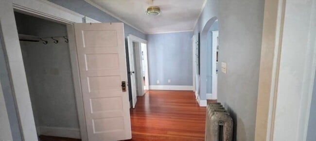 Building Photo - 176 Safford St