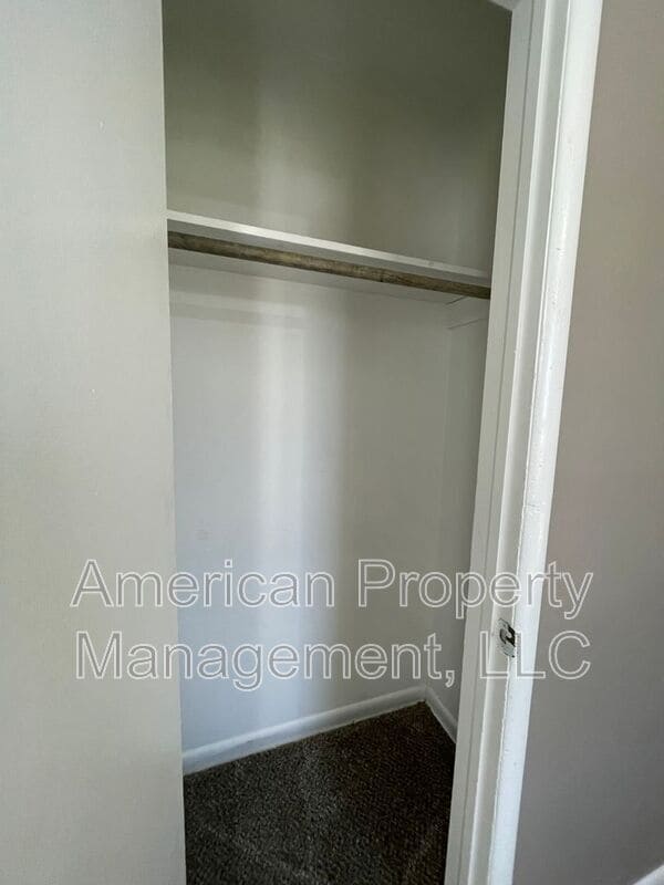 Building Photo - 2405 N Urbana Ave